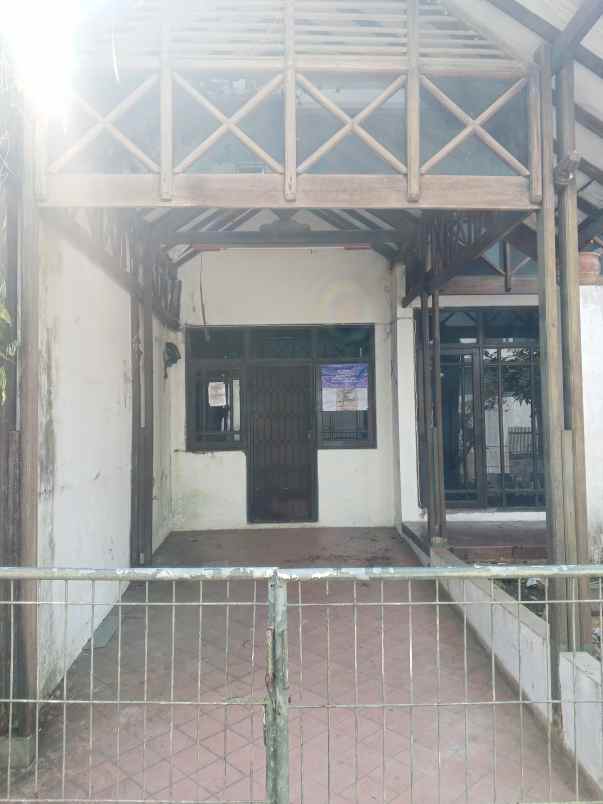 dijual rumah perumahan palem karawaci