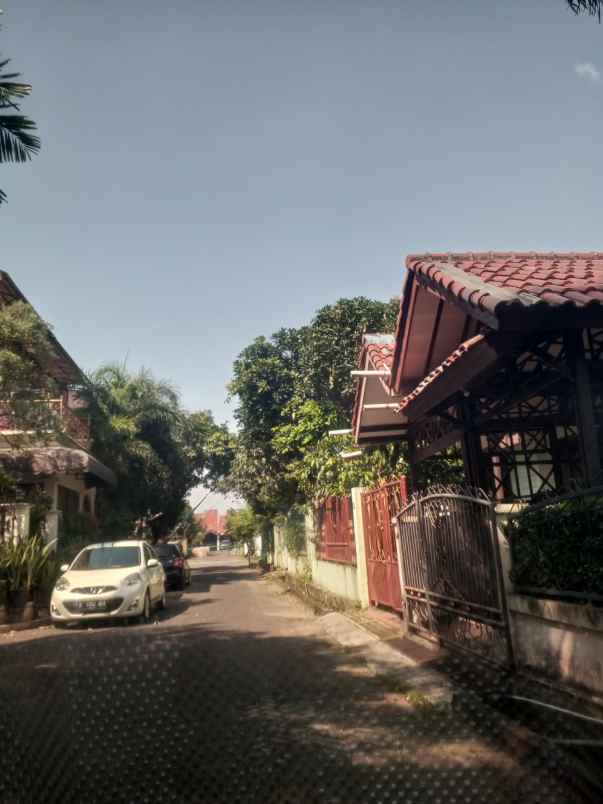 dijual rumah perumahan palem karawaci