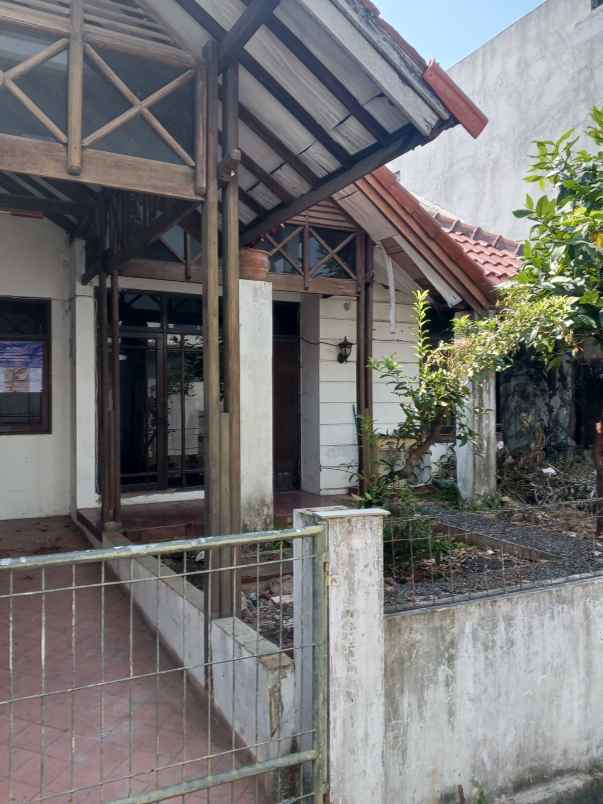 dijual rumah perumahan palem karawaci