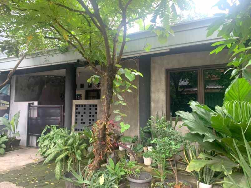 dijual rumah perumahan taman setia