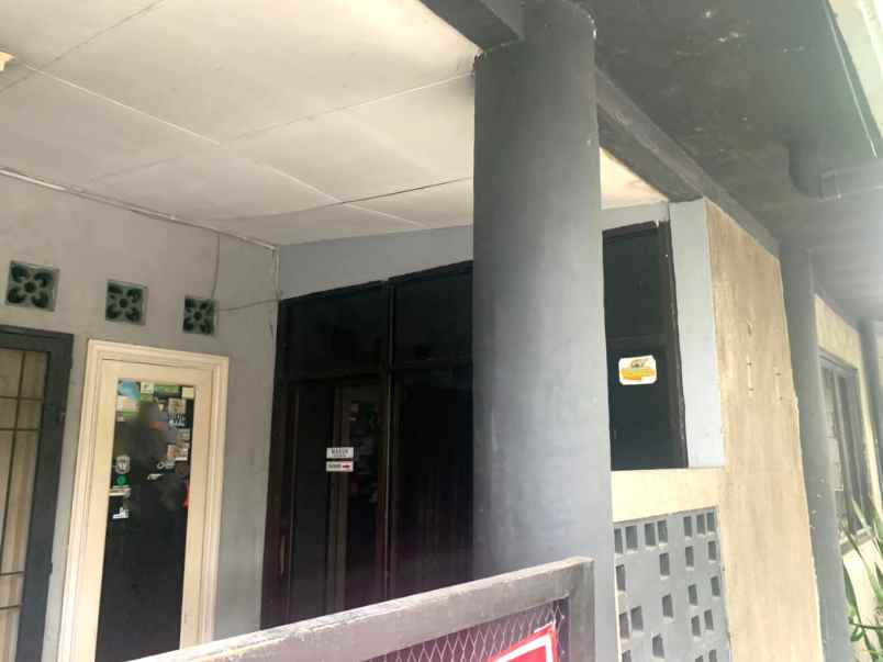 dijual rumah perumahan taman setia