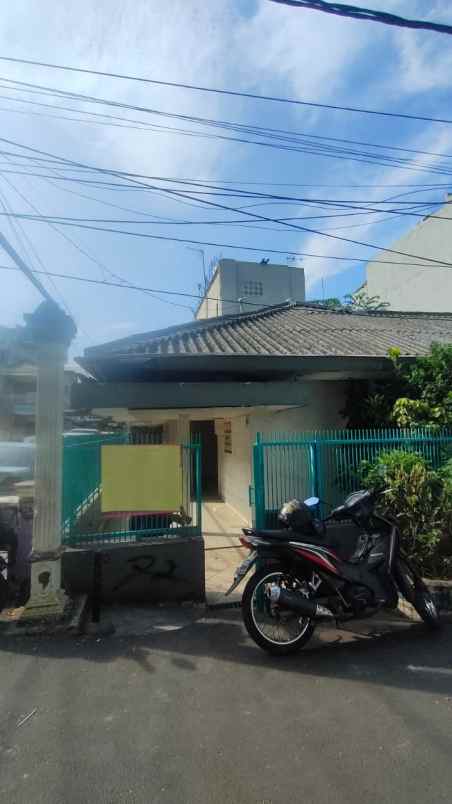 dijual rumah petojo utara