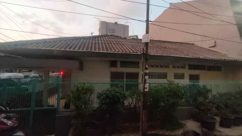 dijual rumah petojo utara