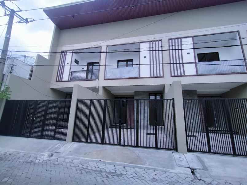 dijual rumah ploso timur