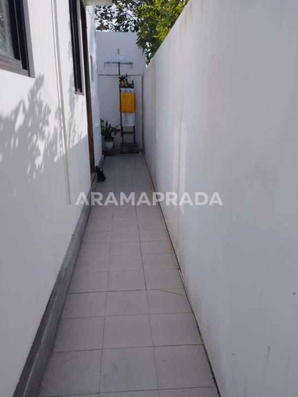 dijual rumah poh gading