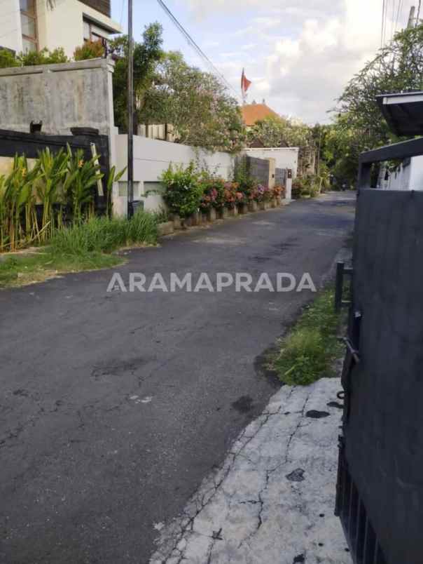 dijual rumah poh gading