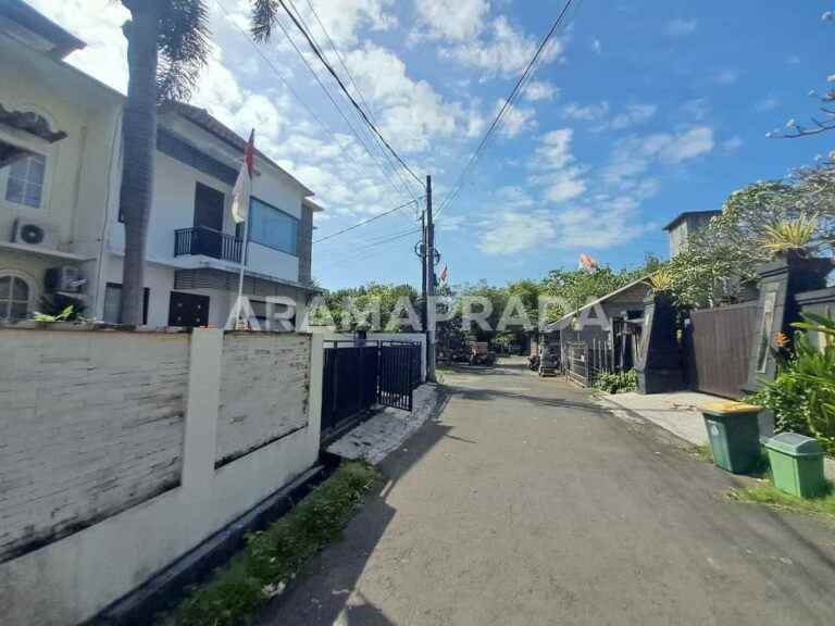 dijual rumah poh gading