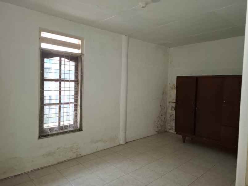 dijual rumah pojok dekat univ islam jember