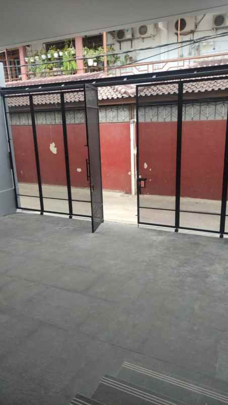 dijual rumah pondok kelapa