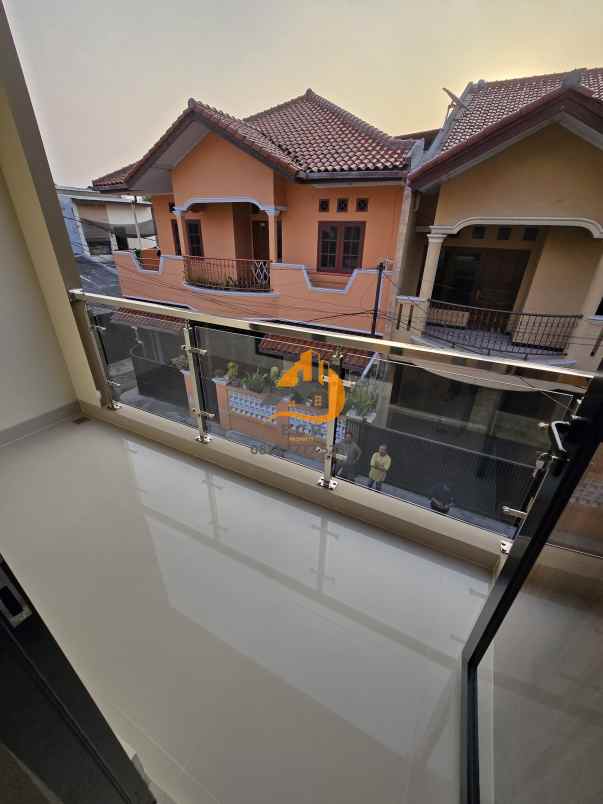 dijual rumah pondok kelapa