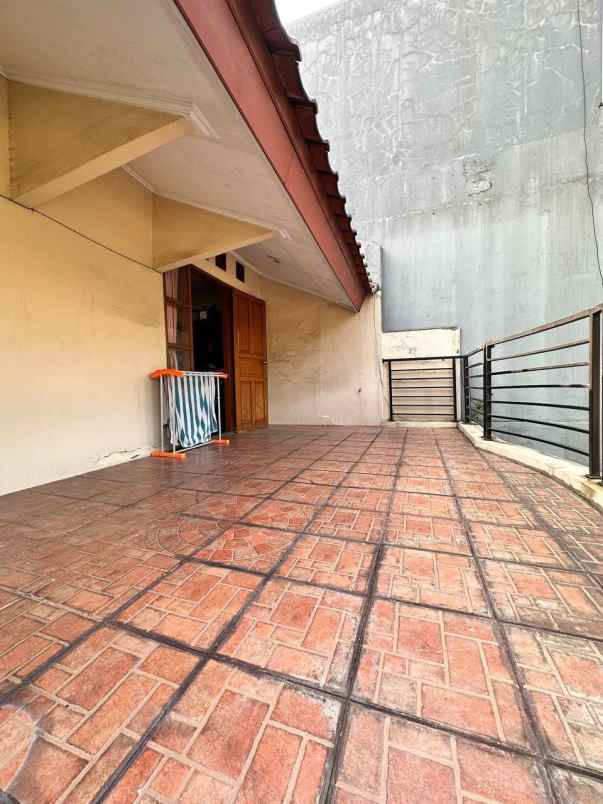 dijual rumah pondok kopi