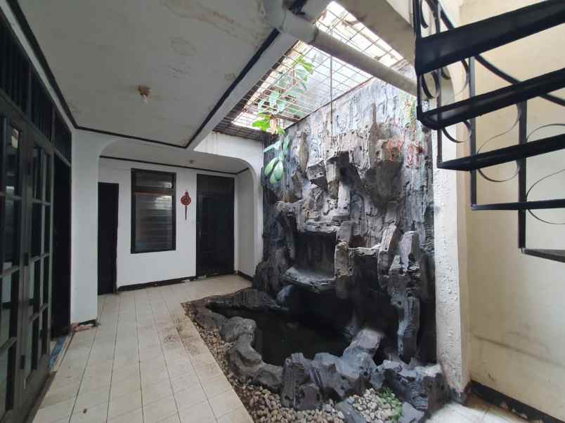 dijual rumah pondokgede