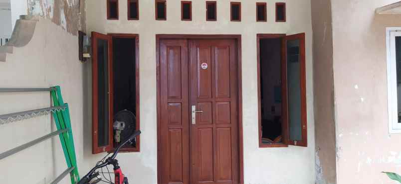 dijual rumah puri gading