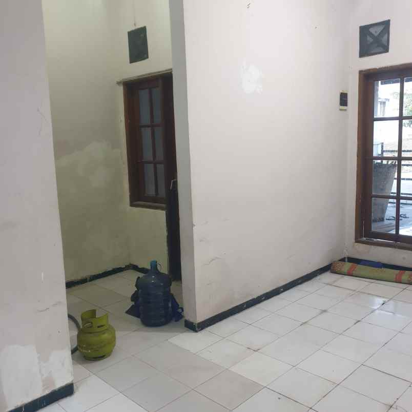 dijual rumah puri lidah kulon