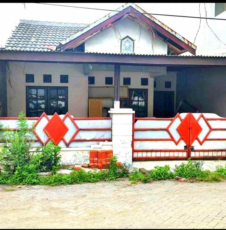 dijual rumah puri lidah kulon