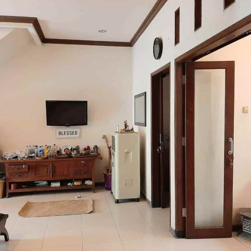 dijual rumah puri surya jaya taman paris