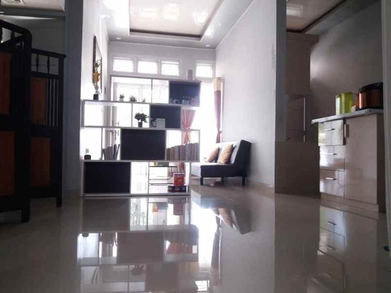 dijual rumah purwamekar