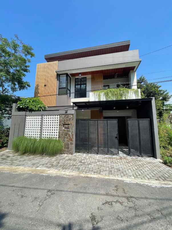 dijual rumah purwo martani kalasan