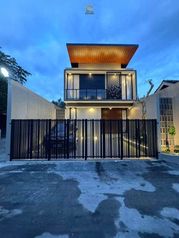 dijual rumah purwomartani kalasan