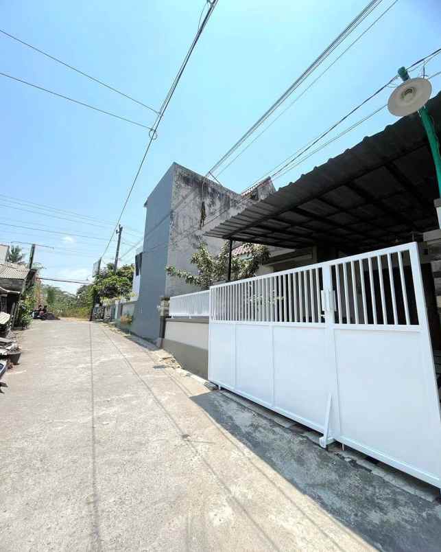 dijual rumah purwomartani kalasan