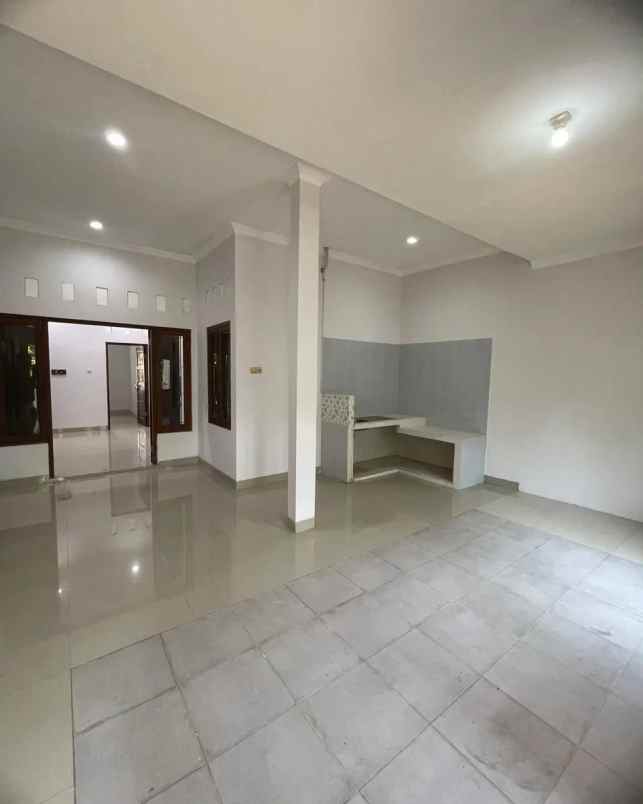 dijual rumah purwomartani kalasan