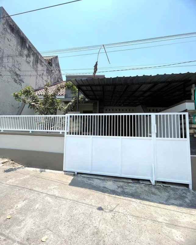 dijual rumah purwomartani kalasan