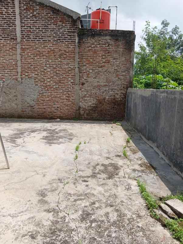 dijual rumah queen garden