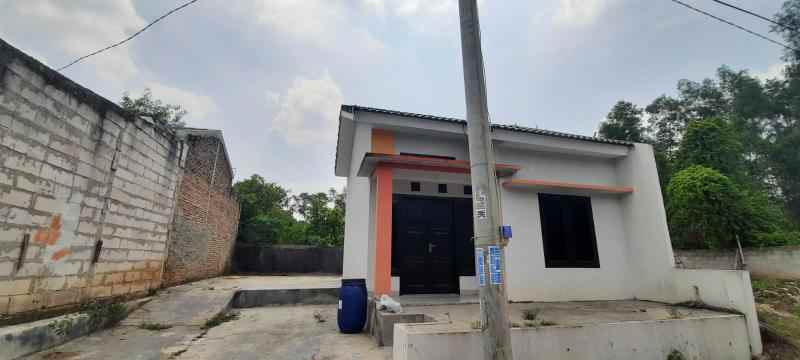 dijual rumah queen garden