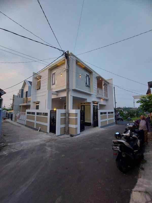 dijual rumah rangkapan jays