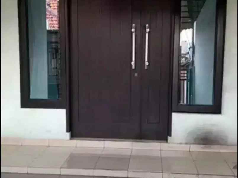 dijual rumah rawamangun