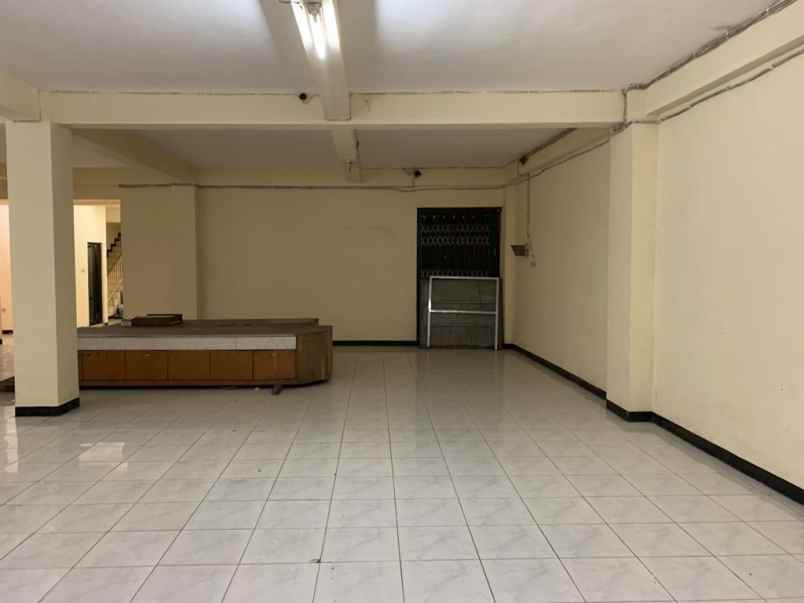 dijual rumah raya kertajaya