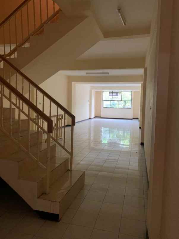 dijual rumah raya kertajaya