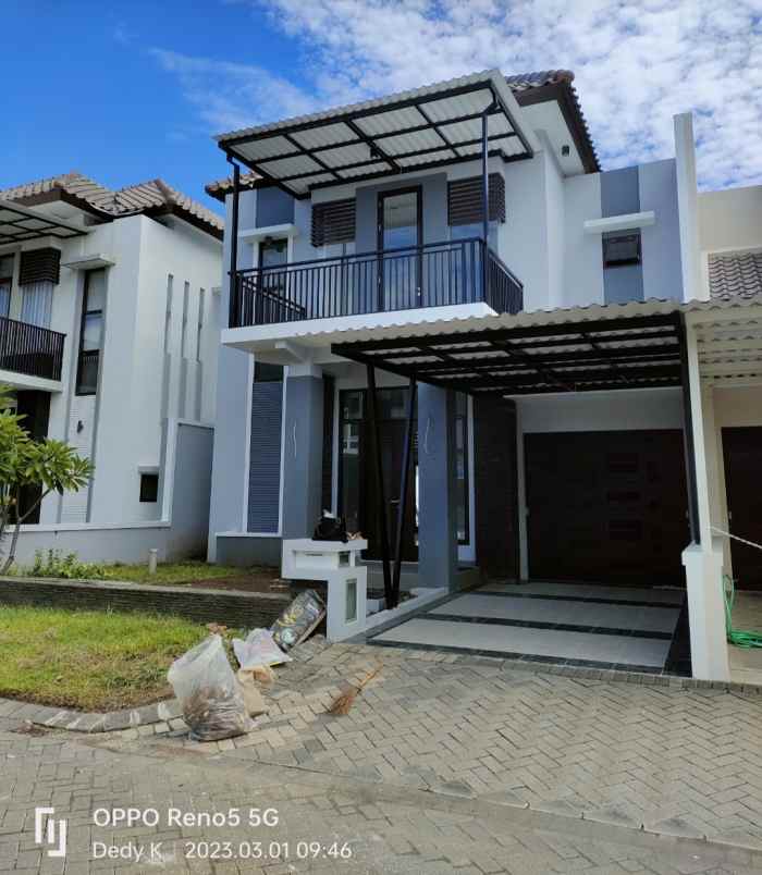 dijual rumah royal residence