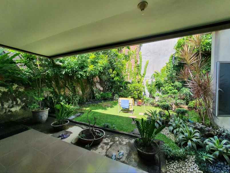 dijual rumah rungkut asri timur