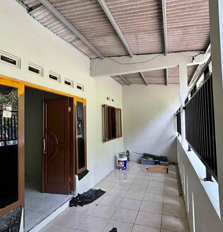 dijual rumah sambiroto