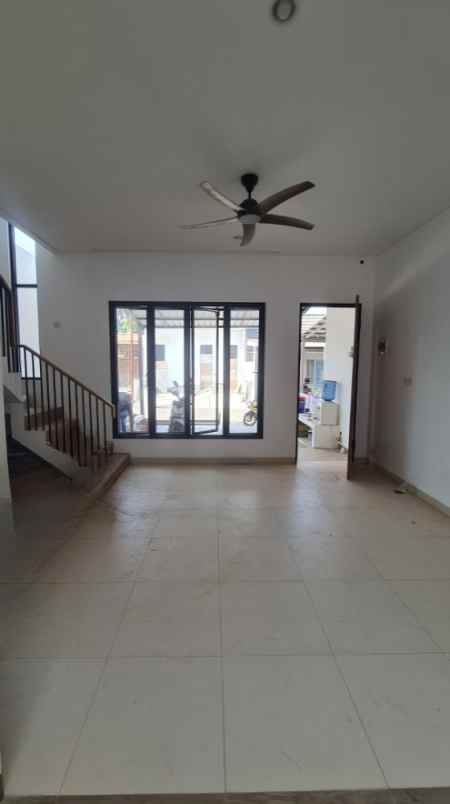 dijual rumah sektor 3 taman yasmin