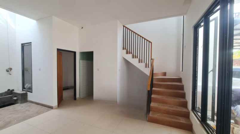 dijual rumah sektor 3 taman yasmin