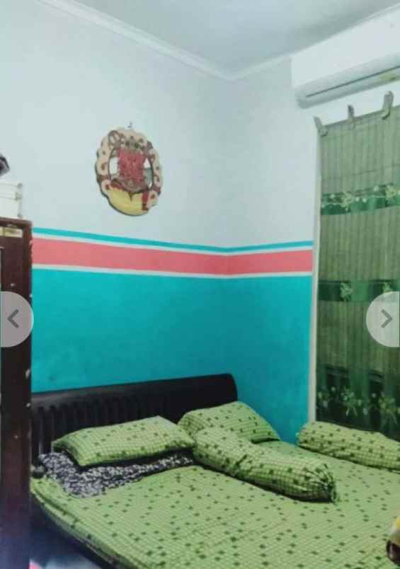 dijual rumah serua