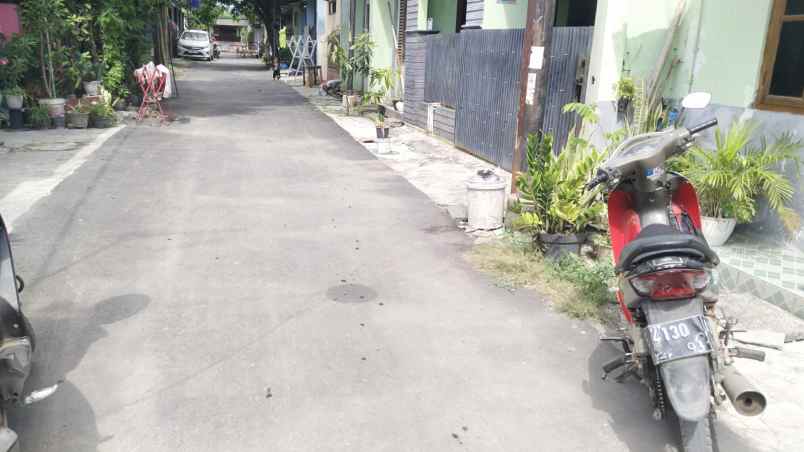 dijual rumah strategis