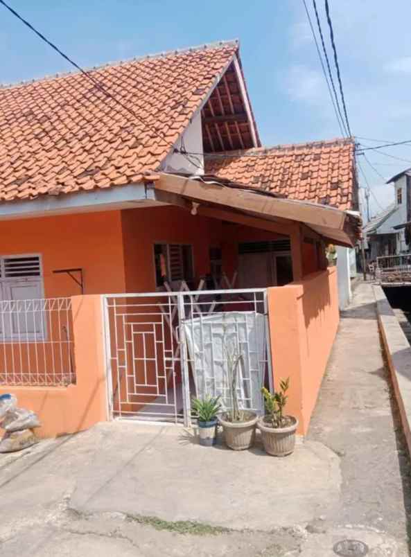 dijual rumah strategis