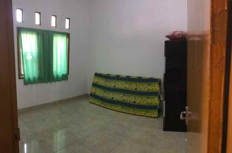 dijual rumah strategis