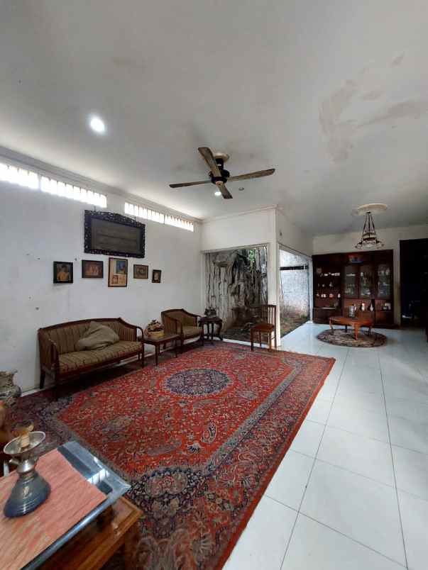 dijual rumah strategis bintaro permai