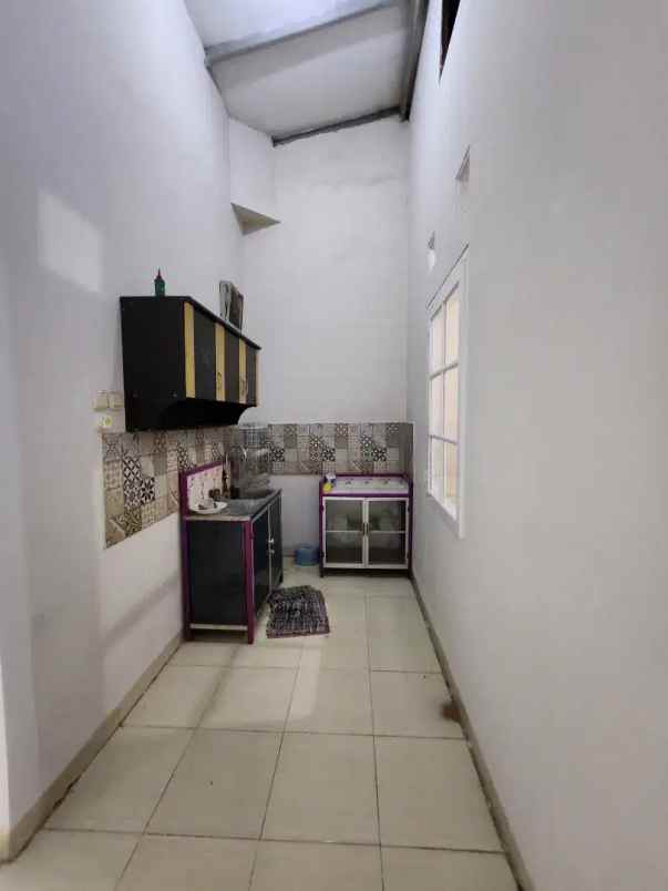 dijual rumah strategis di komplek bumi adipura bandung