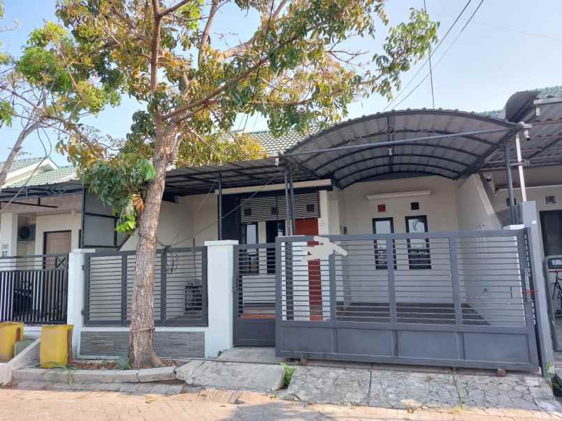 dijual rumah sukolilo dian regency