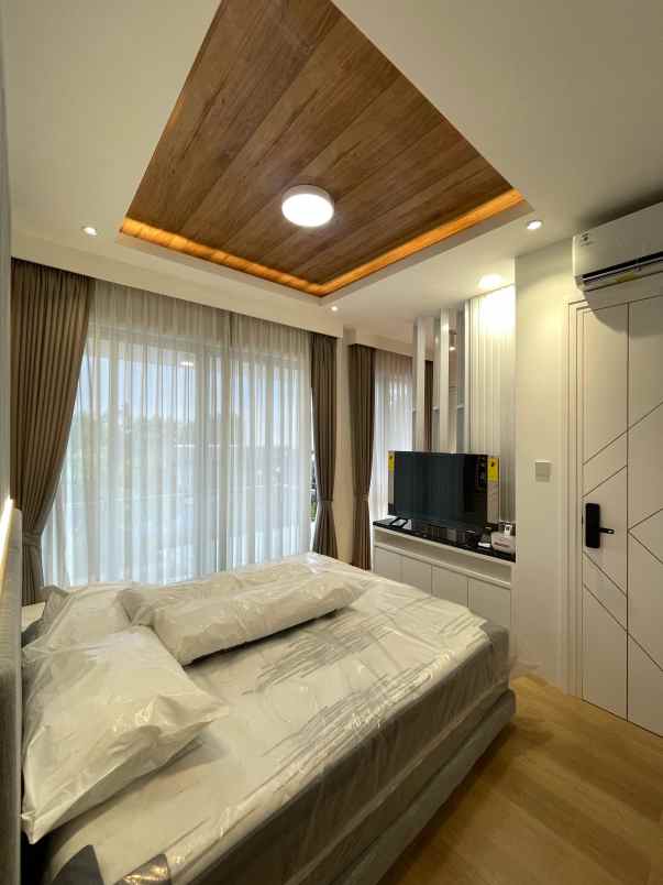 dijual rumah tahap 1 pik2 full furnished