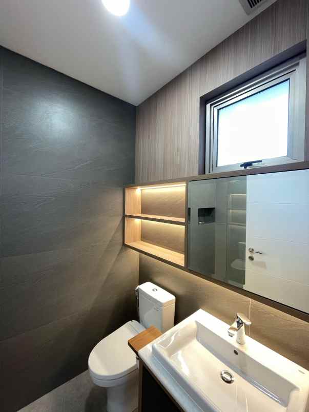 dijual rumah tahap 1 pik2 full furnished