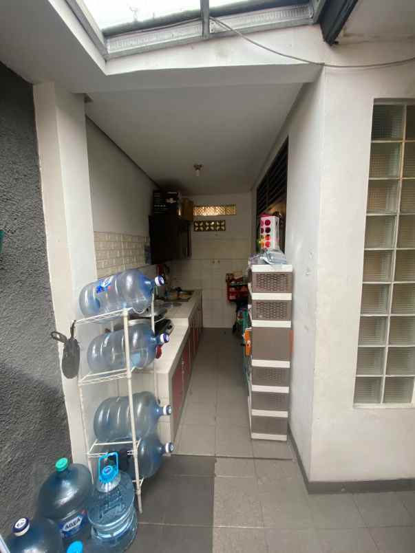 dijual rumah taman buaran indah