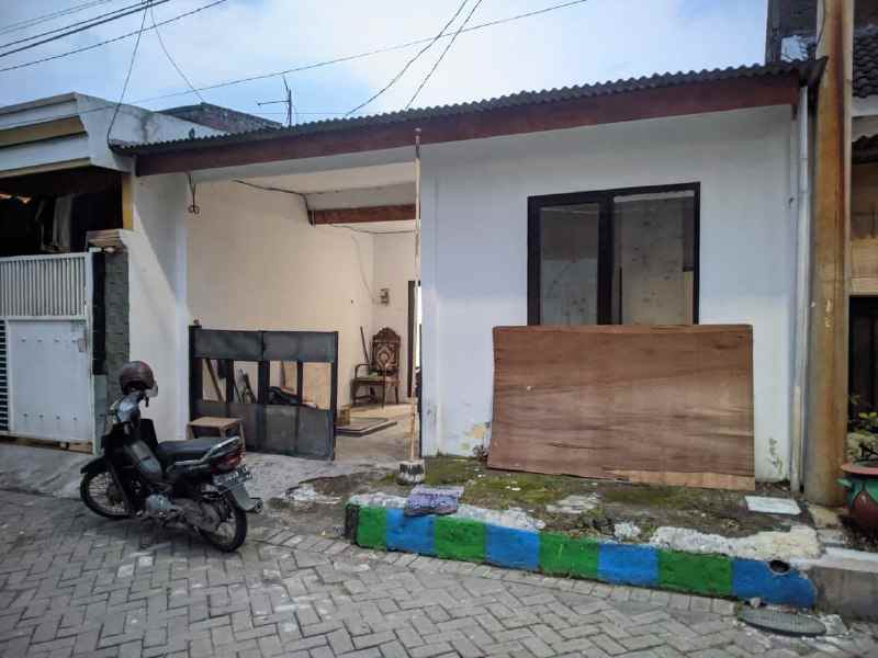 dijual rumah taman gunung anyar