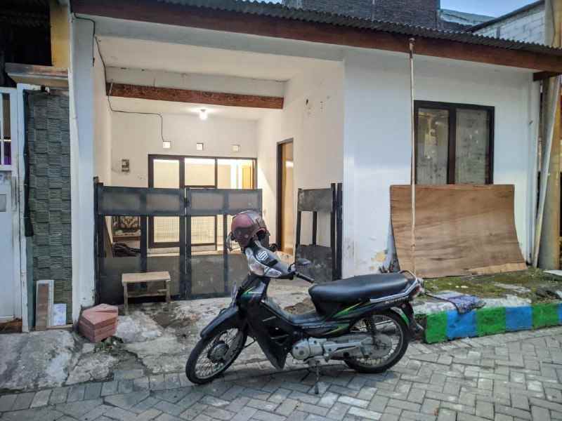 dijual rumah taman gunung anyar