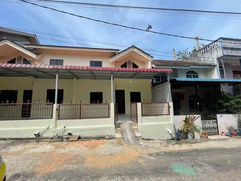 dijual rumah taman putri indah